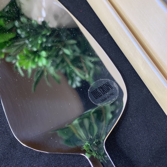 NIB Oleg Cassini cake knife and server with hematite stone filled handles - Picture 6 of 14